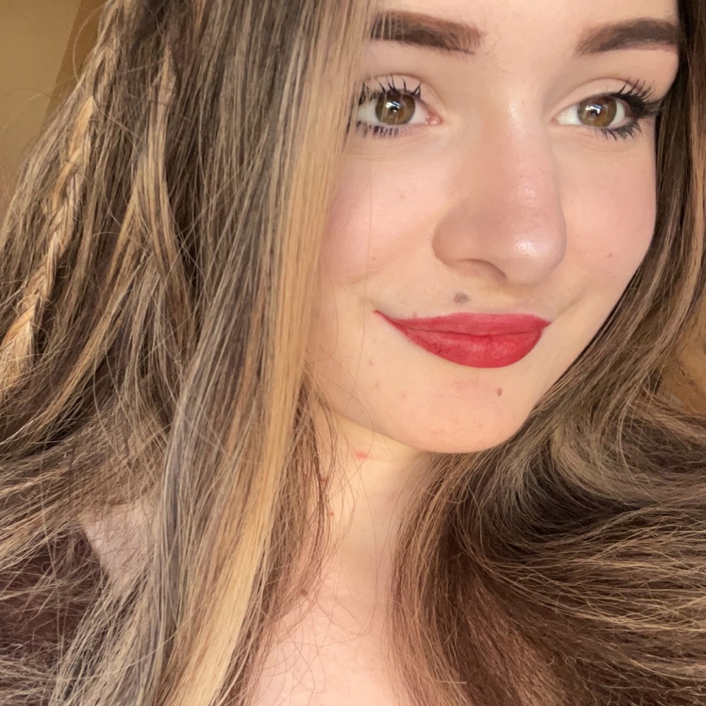 Meet your Posher, Abigail